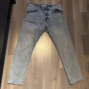 Men's Light Blue Jeans